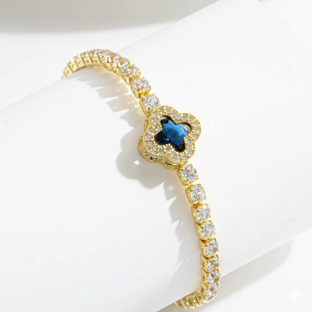 Blue clover bracelet
